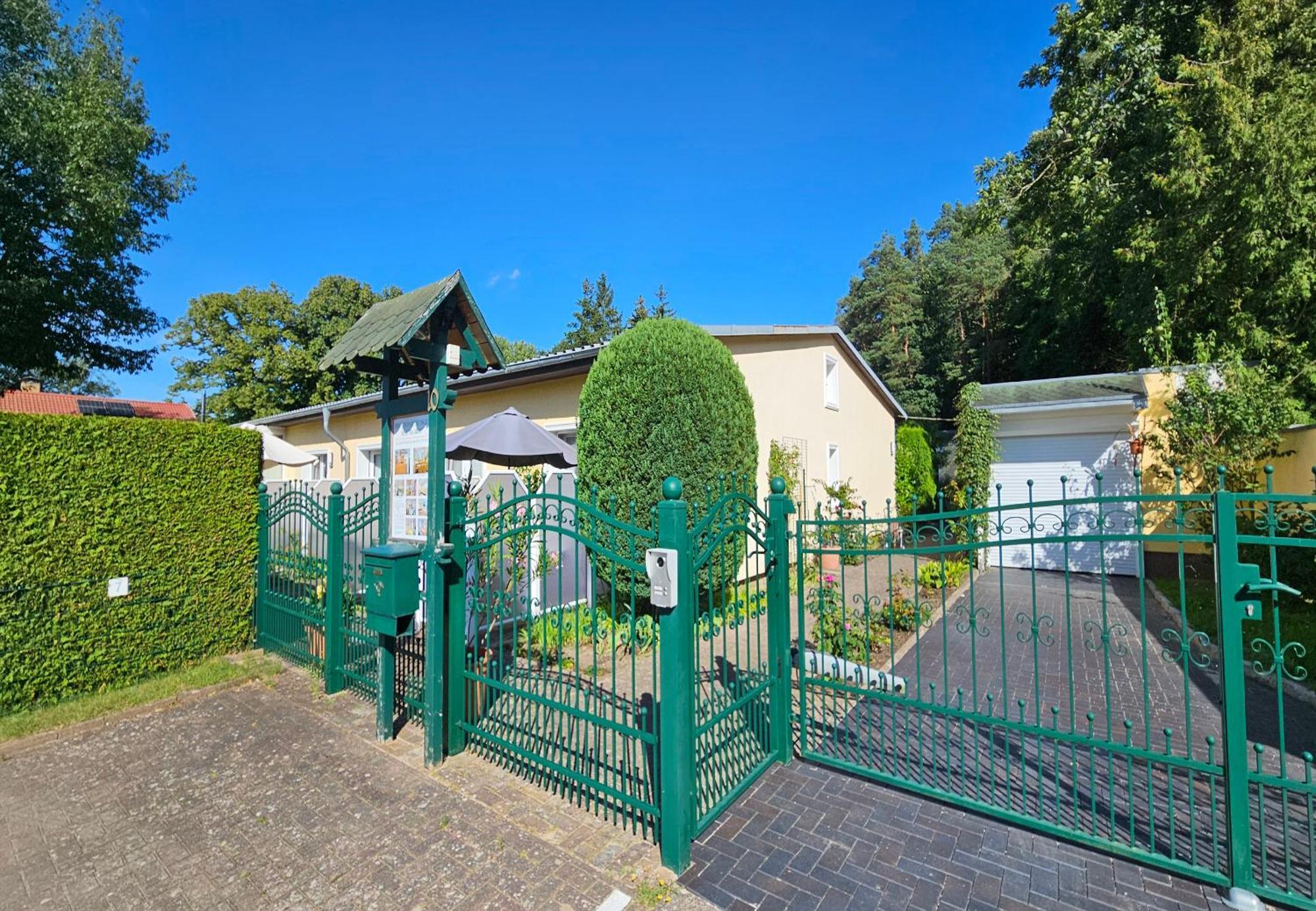 ゼーバート・ヘリングスドルフHaus Am Waldアパートメント エクステリア 写真